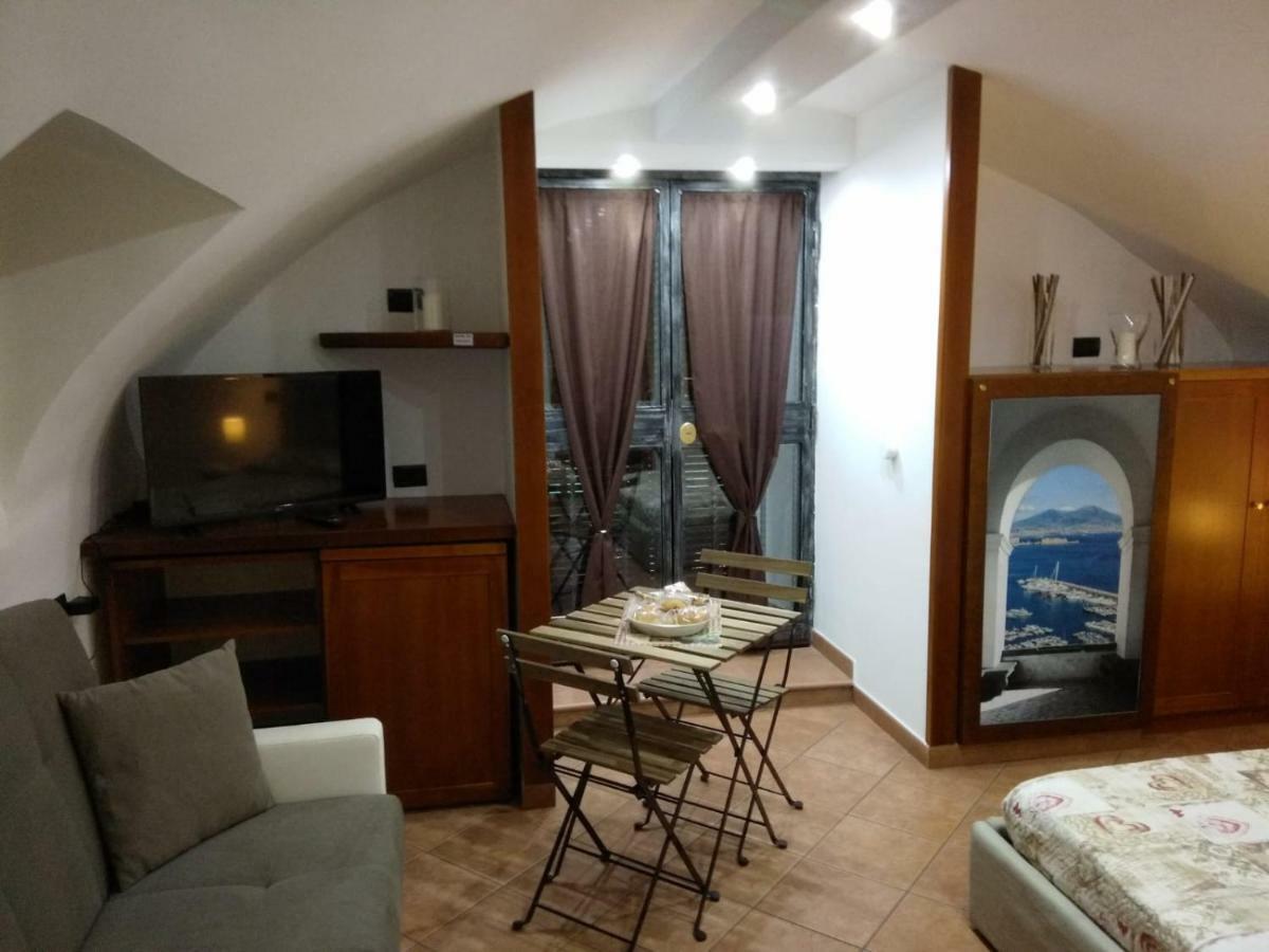 Home In Love: Balconcino Spaccanapoli Exterior foto